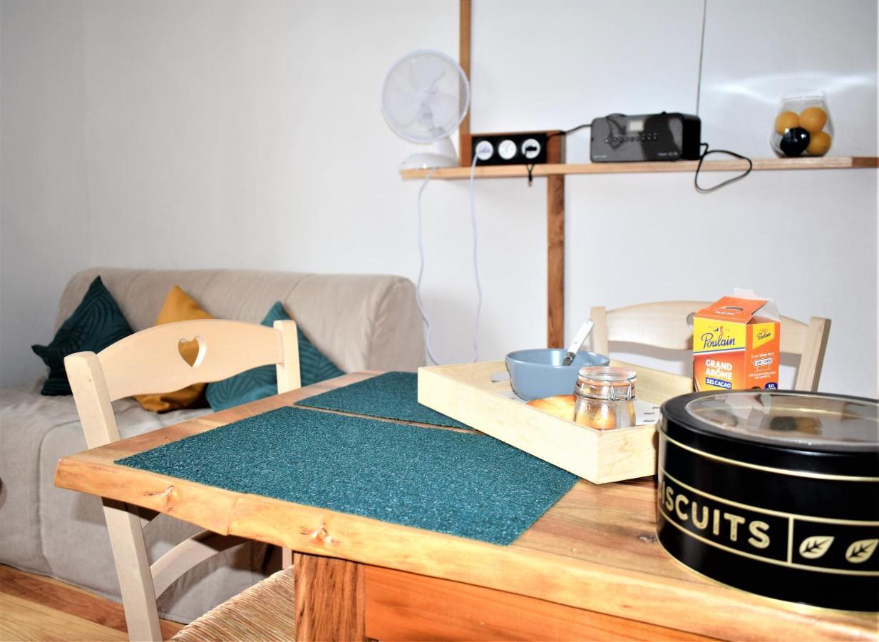 Studio Sympa Avec Petit Dejeuner Entre Canal Et Loire Roanne Eksteriør bilde